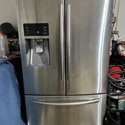 Refrigerator Samsung ice no trabaja pero enfría y conjela muy bien