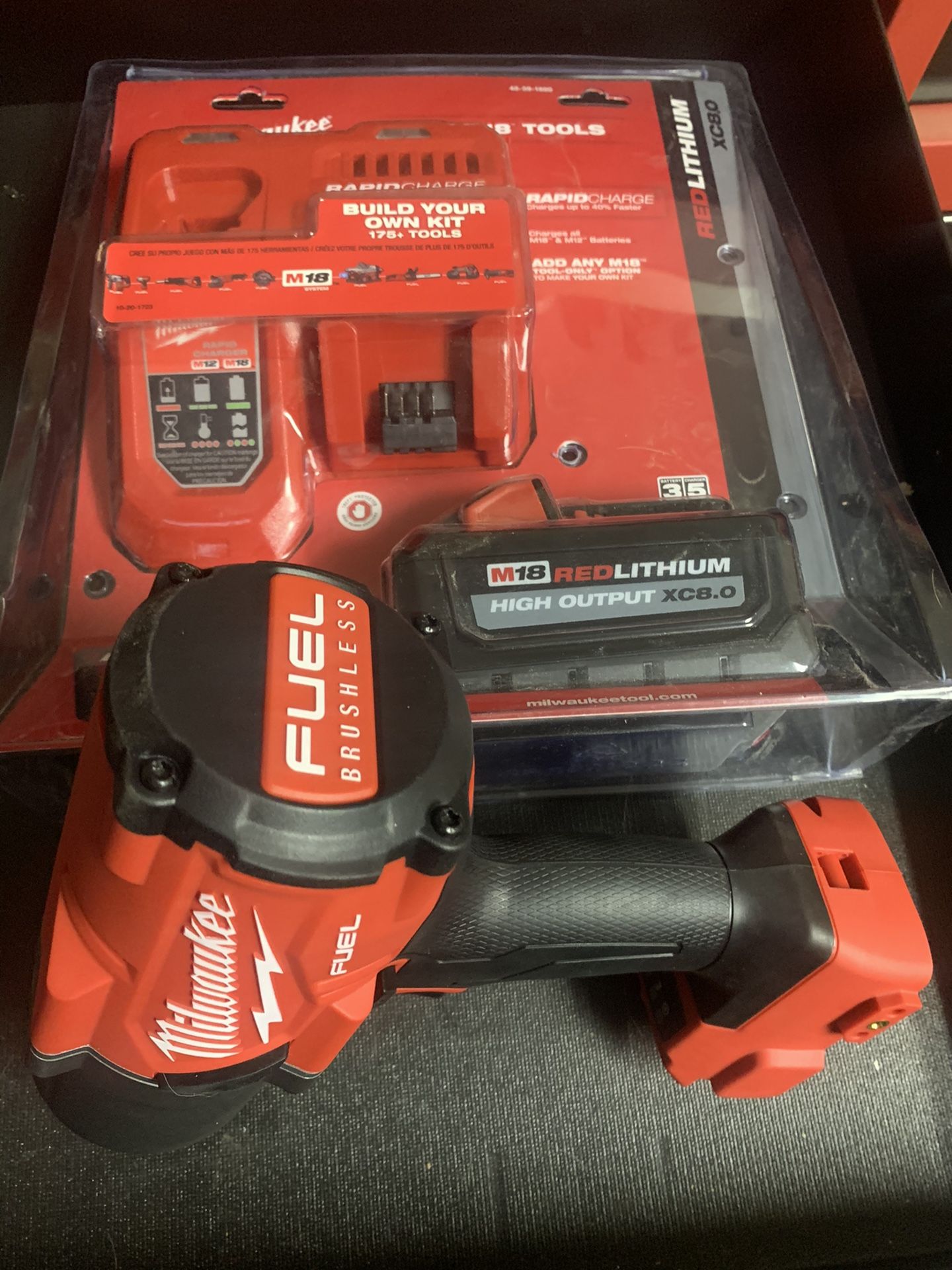 Milwaukee 1400lb m18 fuel 1/2 impact with batter and charger