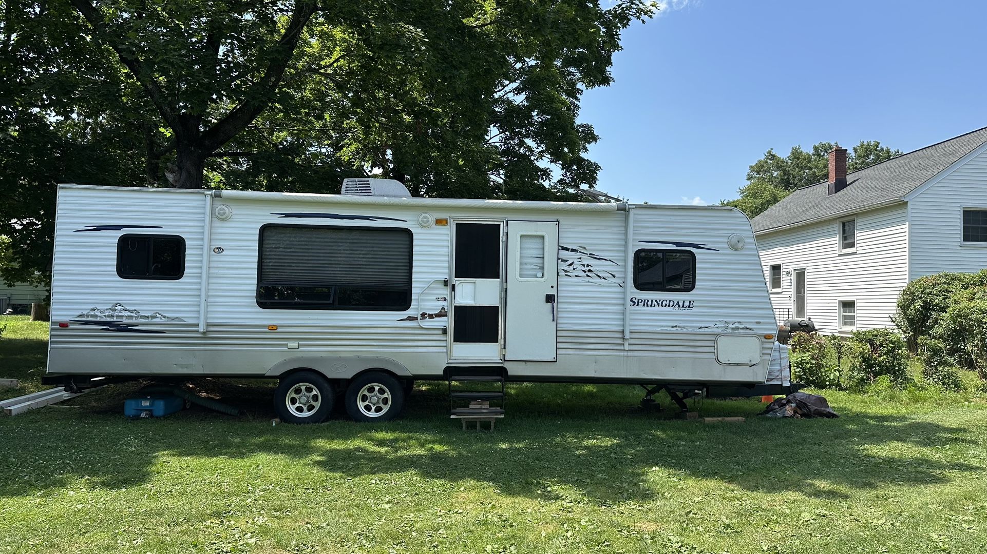 2009 Springdale RV camper Trailer By Keystone