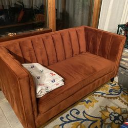 Vintage Retro Tufted Velvet Love Seat/Sofa