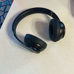 Beats solo 4 black