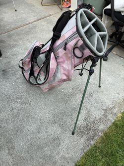 Ladies light golf bag with stands