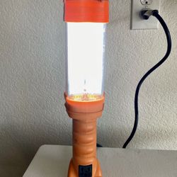 Portable Fluorescent Work Light With Hook