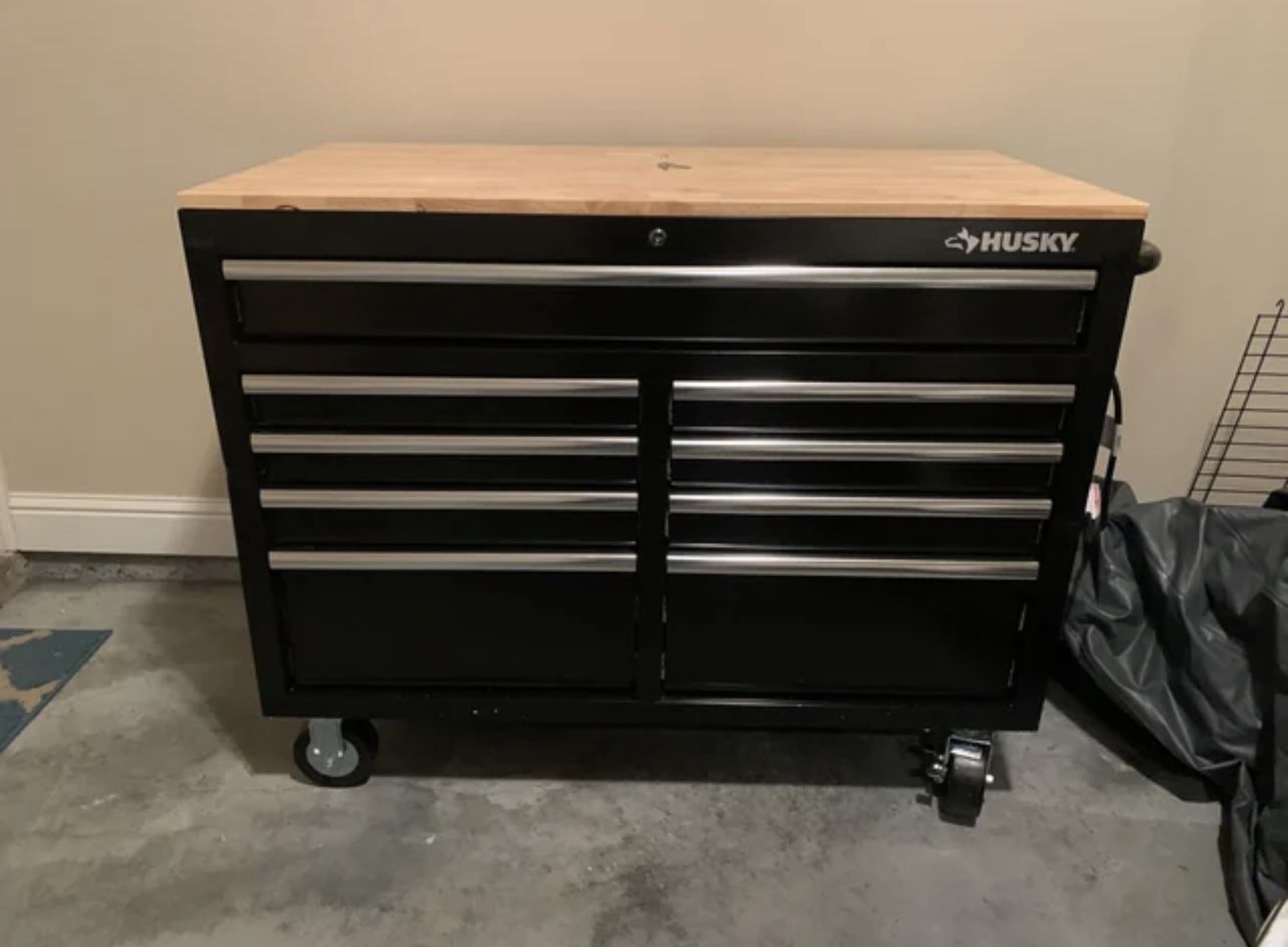 Husky Tool Box 46x18