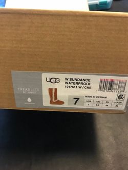 Uggs boots size 7 brand new