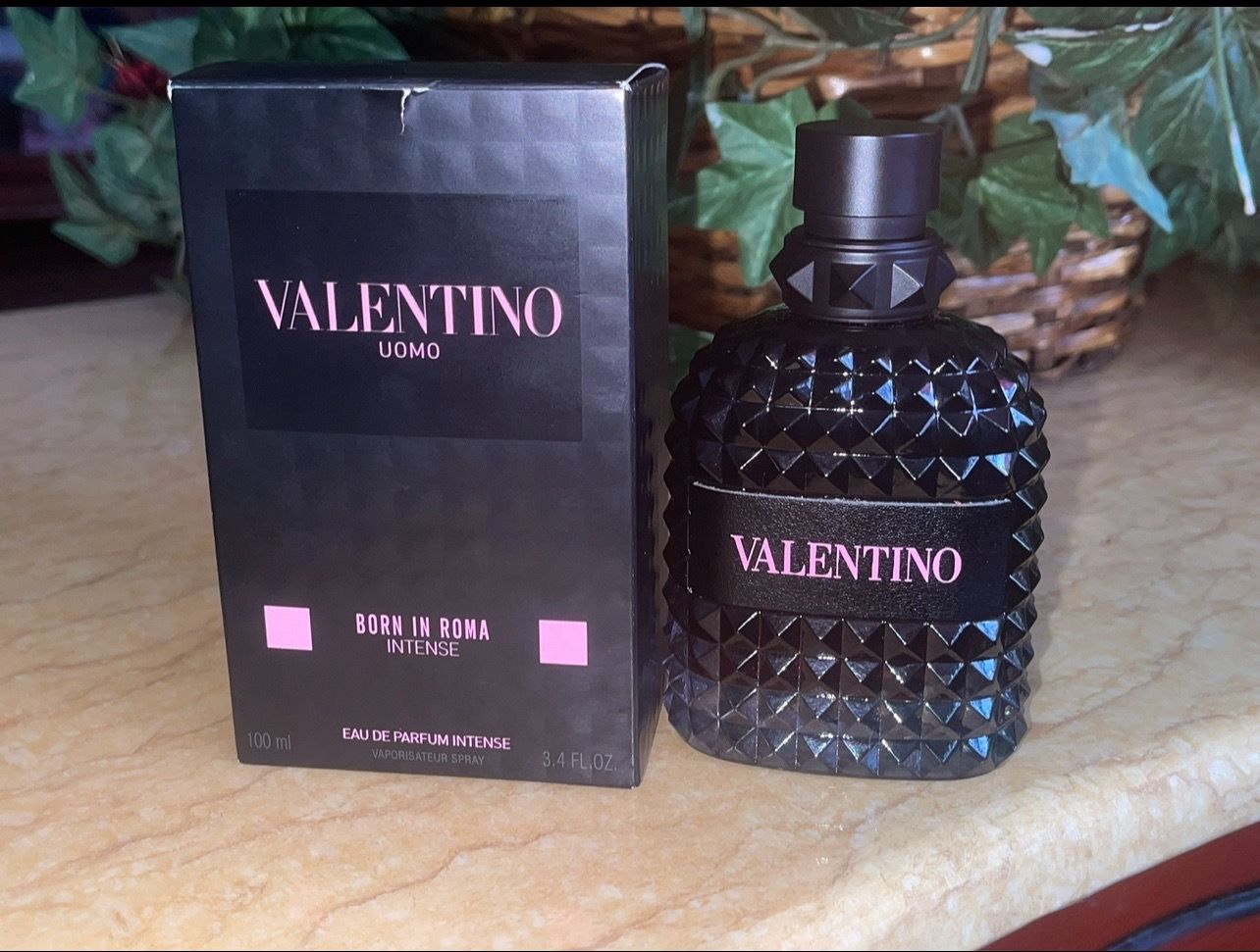 Valentino Uomo Born In Roma For Men EDT 1.7 FI Oz