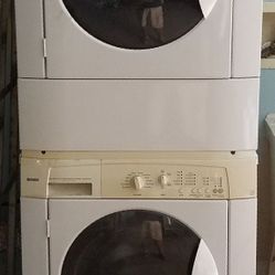 Kenmore Stackable Washer/Dryer