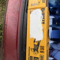 DeWALT RIGHT ANGLE DRILL 