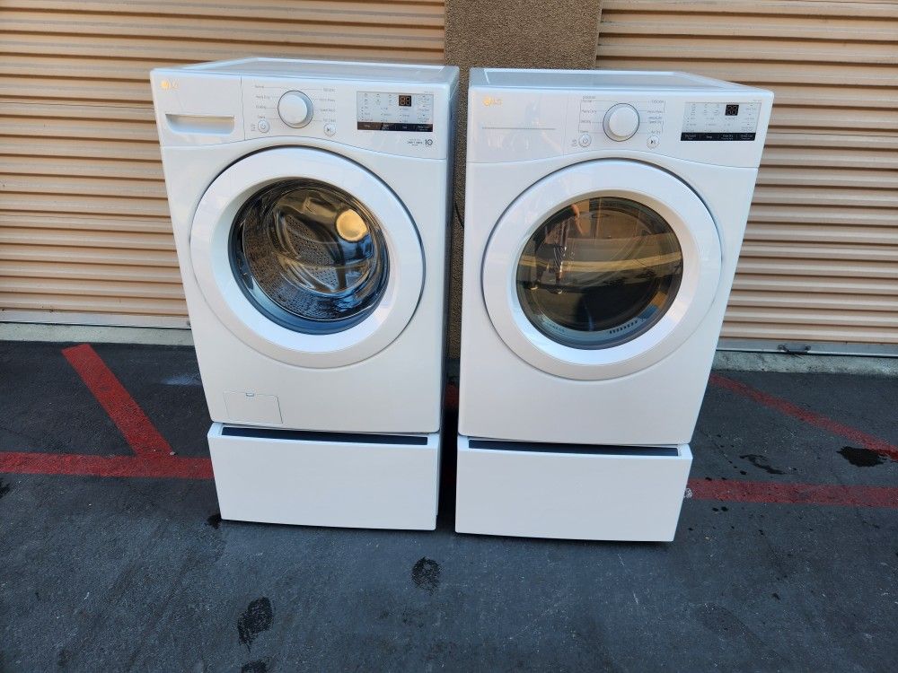 LG Washer And Gas Dryer W Pedestal 