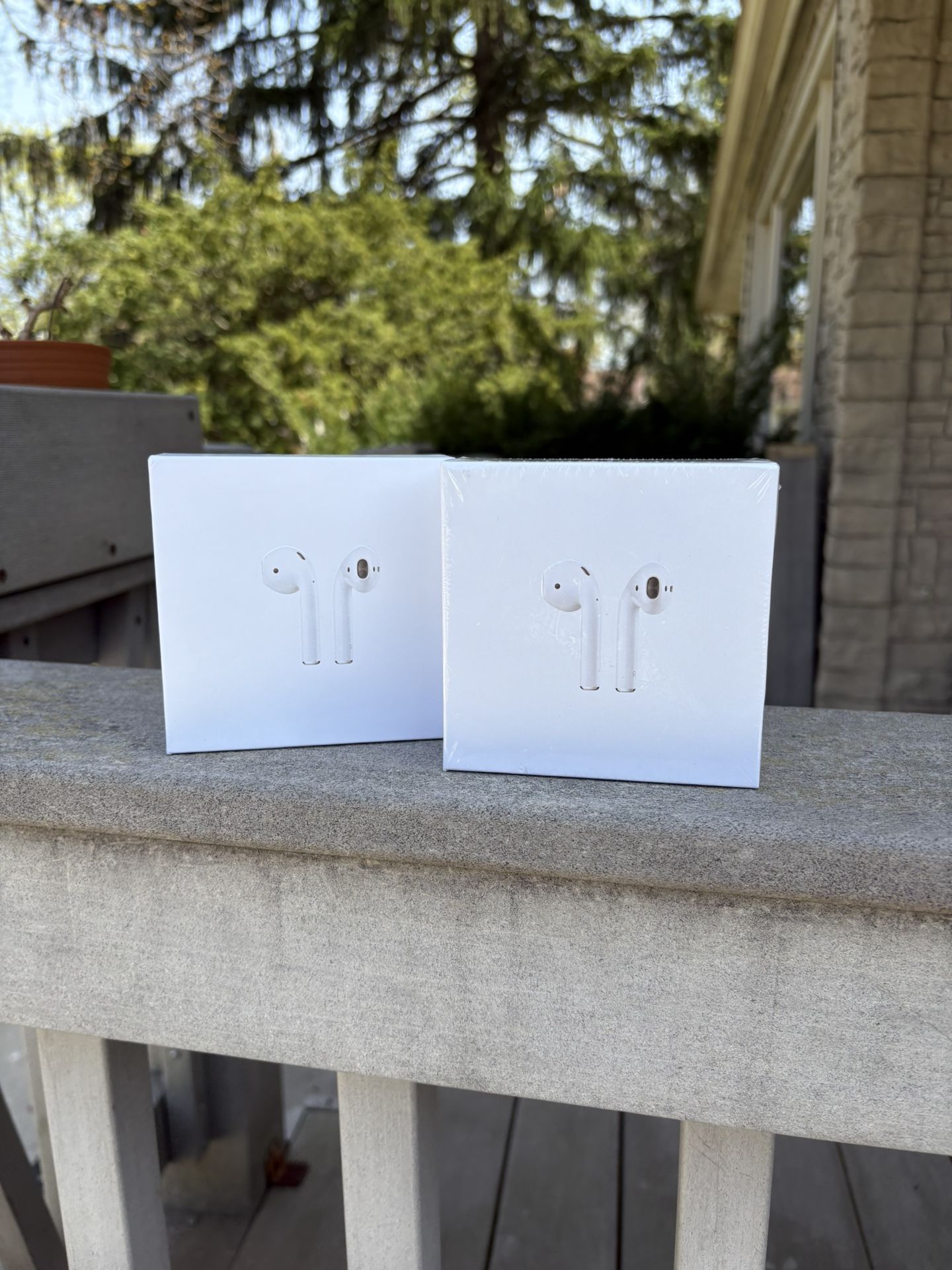 AirPod Gen 2