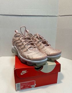 WMNS NIKE AIR VAPORMAX PLUS PINK OXFORD-METALLIC SILVER