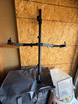 Triple Monitor Mount