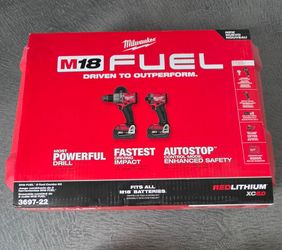 Milwaukee drill set