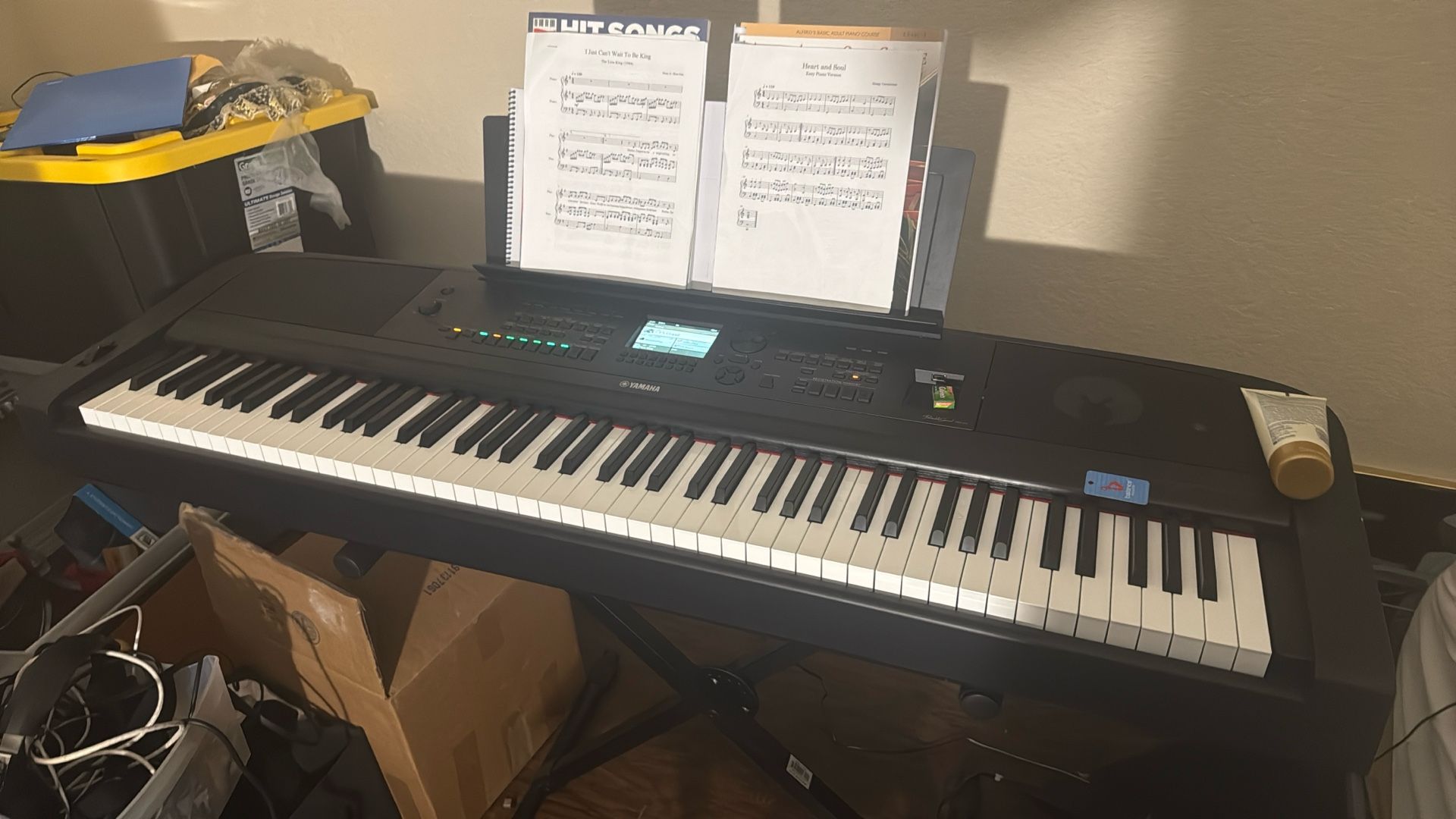 🎹 Yamaha DGX-670 88-Key Digital Piano – Excellent Condition