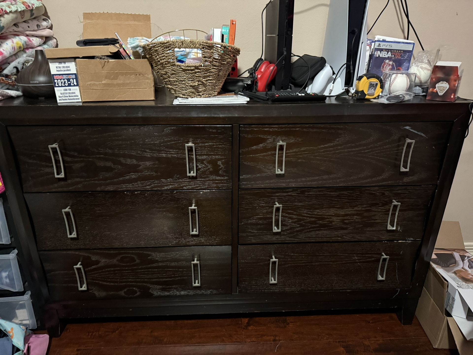 King Bed Set. **please See Description**