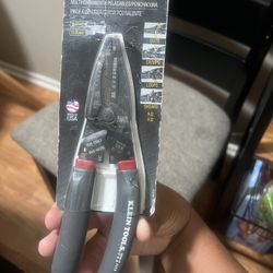 New Klein Tools Wire Strippers/crimper 
