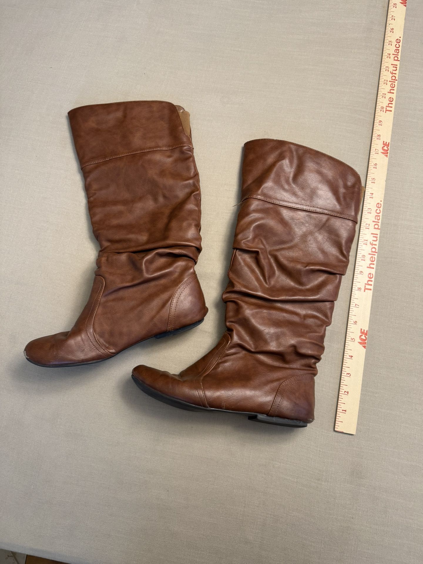 Women’s Size 7 Boot