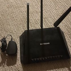 Netgear Nighthawk AC1750 Smart WiFi Router Model R6700V2
