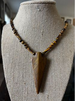 New Tigers Eye Necklace. Available in Coral Gables. Cash please. Hablo Español