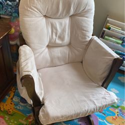 Nursery Glider Rocking Chair