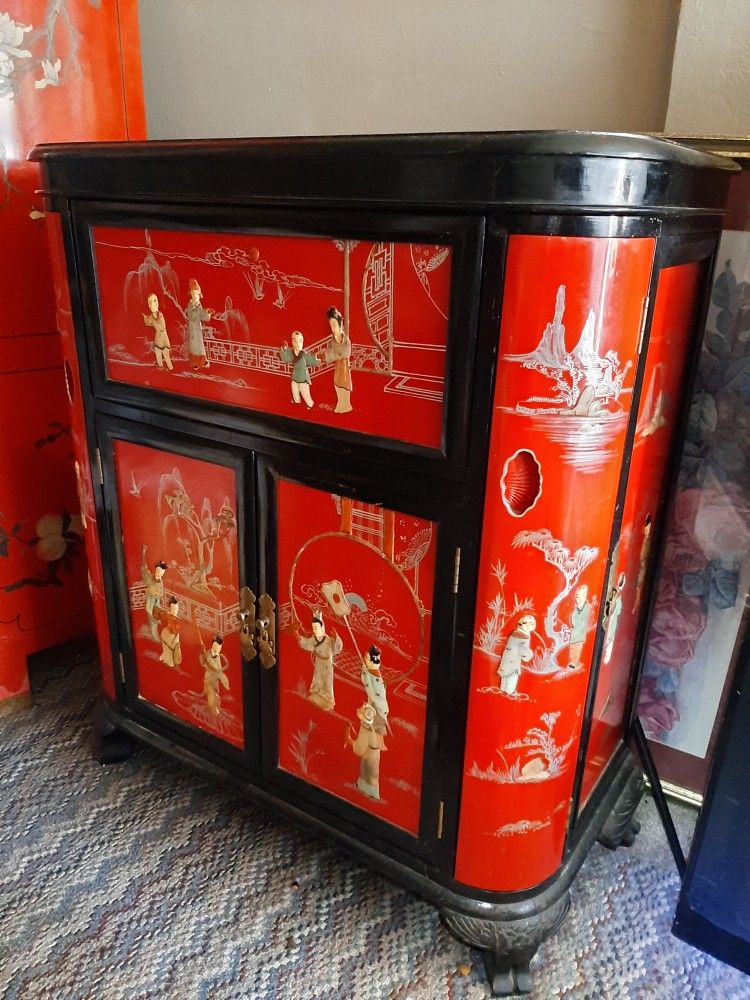 Vintage Oreintal Bar Cabinet 