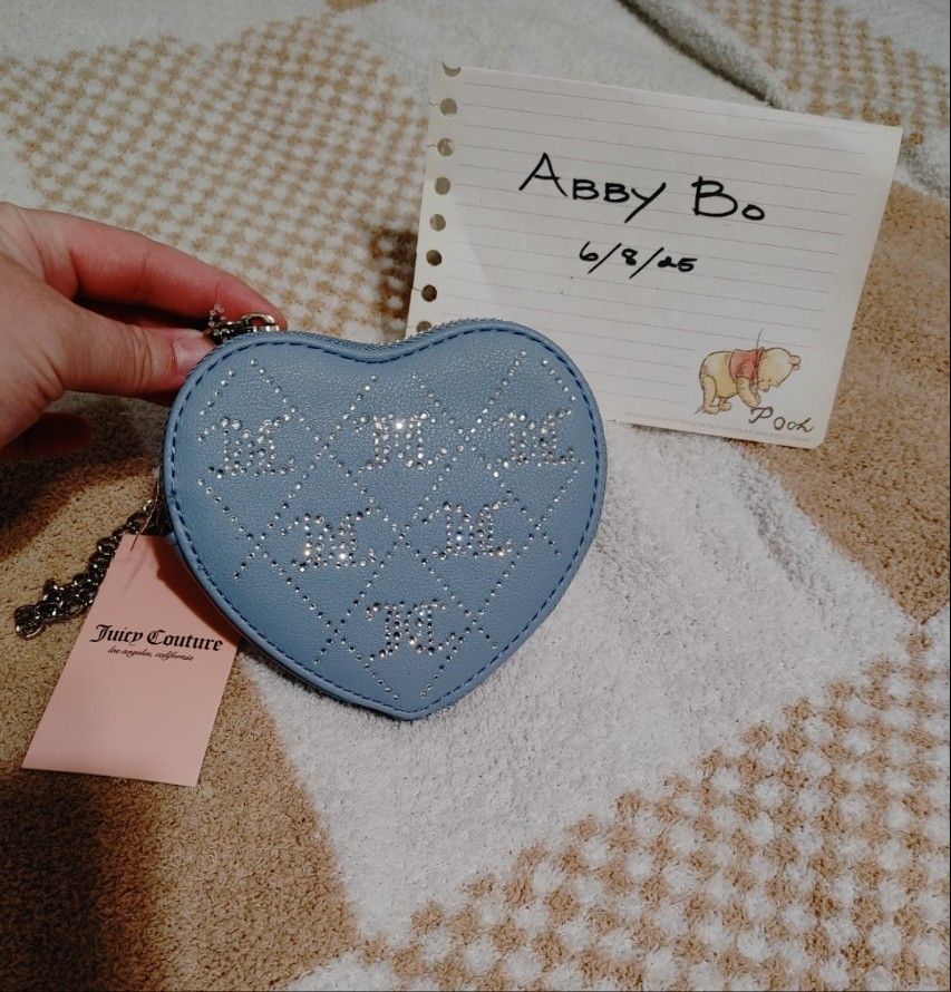 Juicy Couture heart-shaped wristlet - New