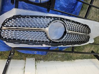 Brand New Diamond Radiator Grille 