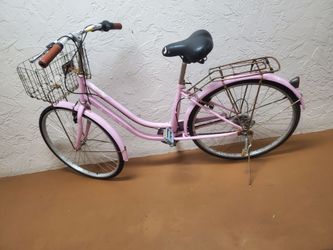 Bonita bicicleta de mujer.