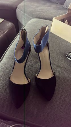 BCBG Blue And Black Pumps 