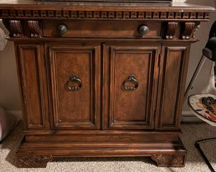 Mueble de caoba.