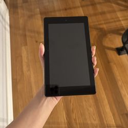 Amazon Tablet Fire 7 (9th Gen)  m8s26g