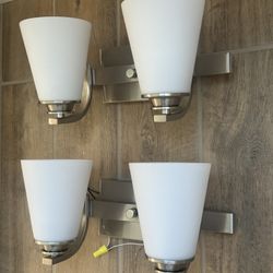 Bathroom Vanity Lights 