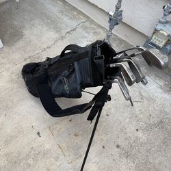 Beginner Golf Clubs + Bag – Irons + 5 Wood – Cheap Starter Setup