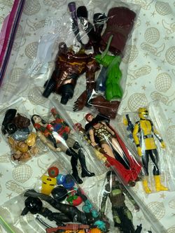 Action Figure loot Marvel legends WWE power rangers