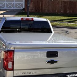 Snug Top Tonneau Cover