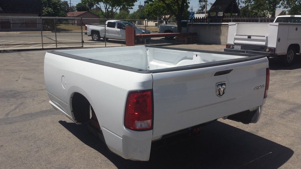 RAM TRUCK BED NEW 2015 W/Tailgate $1800: