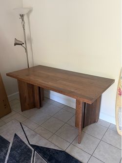 Dining room table