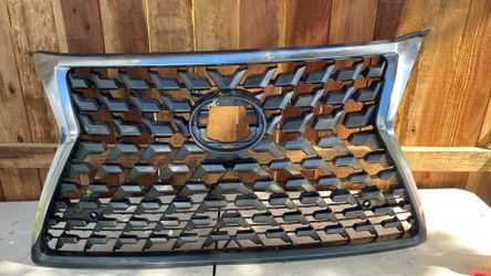 OEM 2020-2022 LEXUS GX460 FRONT BUMPER GRILLE 53101-60G40 SENSOR HOLES