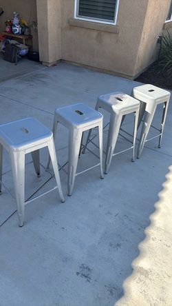 4 barstools