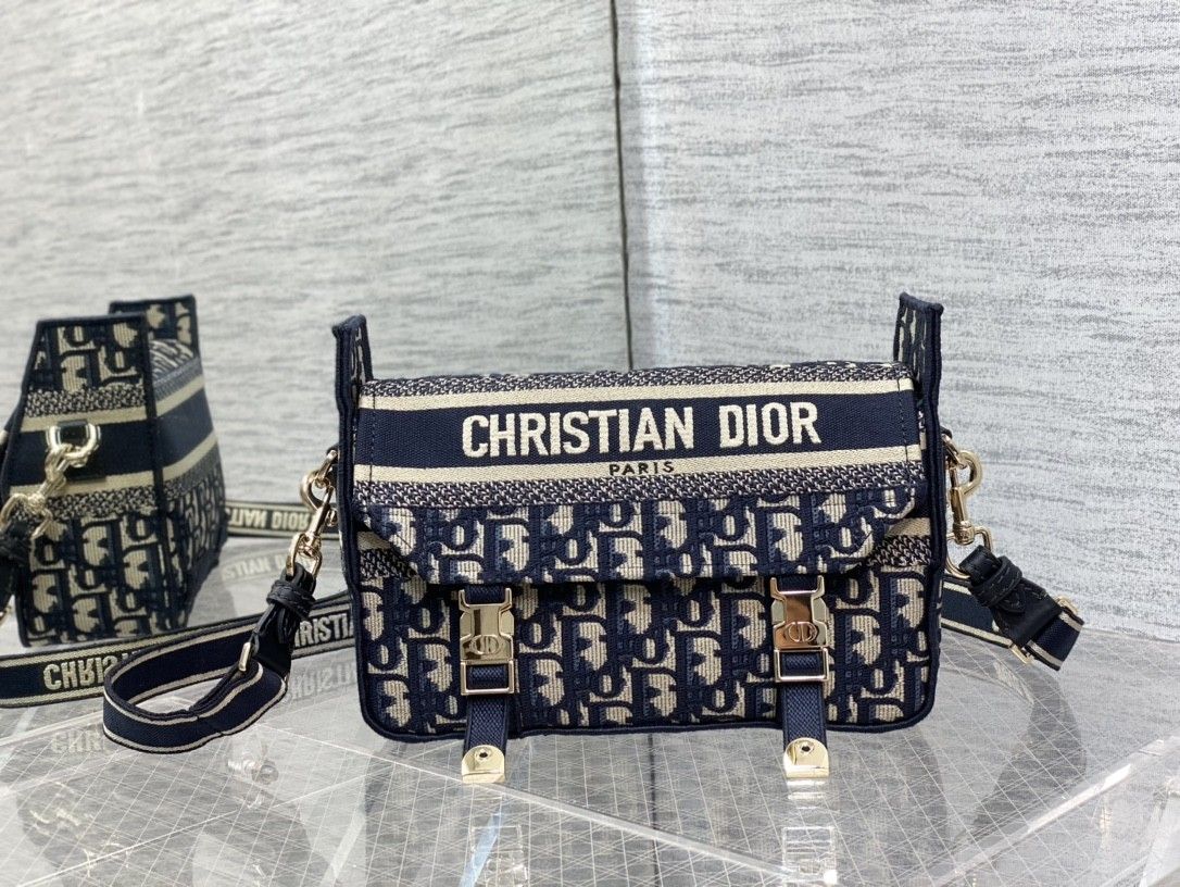 Retro fashion crossbody bag
