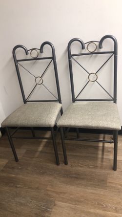 2 ‏ Gray metal chairs like new
