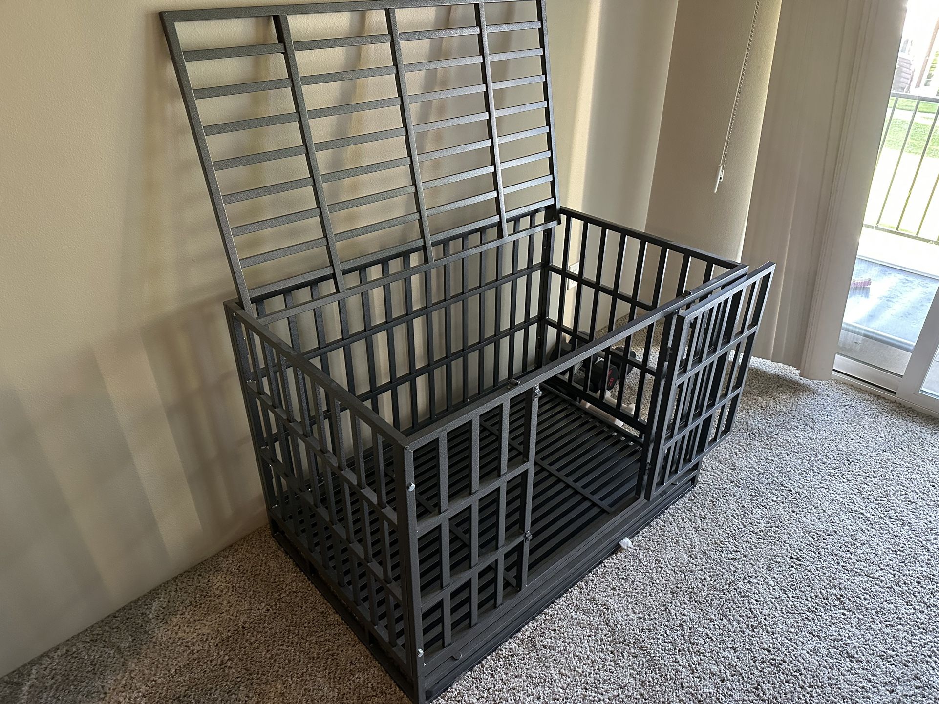 XXL Heavy Duty Dog Crate – Lockable, Weatherproof, Great for Big Dogs!