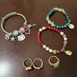 Rings & bracelets