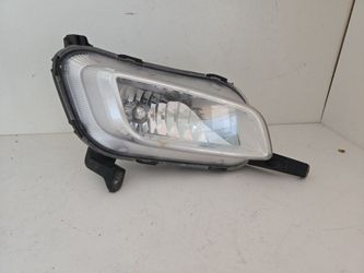 KIA OPTIMA OEM  RIGHT SIDE FOG LIGHT