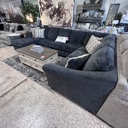 Sectional With Free Delivery 🚚