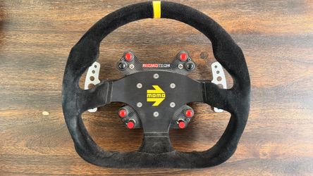Momo R1960/32S steering wheel w/ Ricmotech button box
