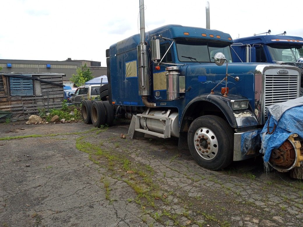 2000 Freightliner Classic