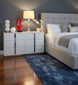 NEW DRESSER WHITE GLOSSY 60”