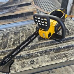DEWALT FLEXVOLT 60V MAX 16in. Brushless Cordless Battery Powered Chainsaw (Tool Only). In Excellent Condition!!