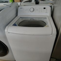 LG  Digital  Super Capacity Auto Sensing Washer In Excellent working Condition Like New